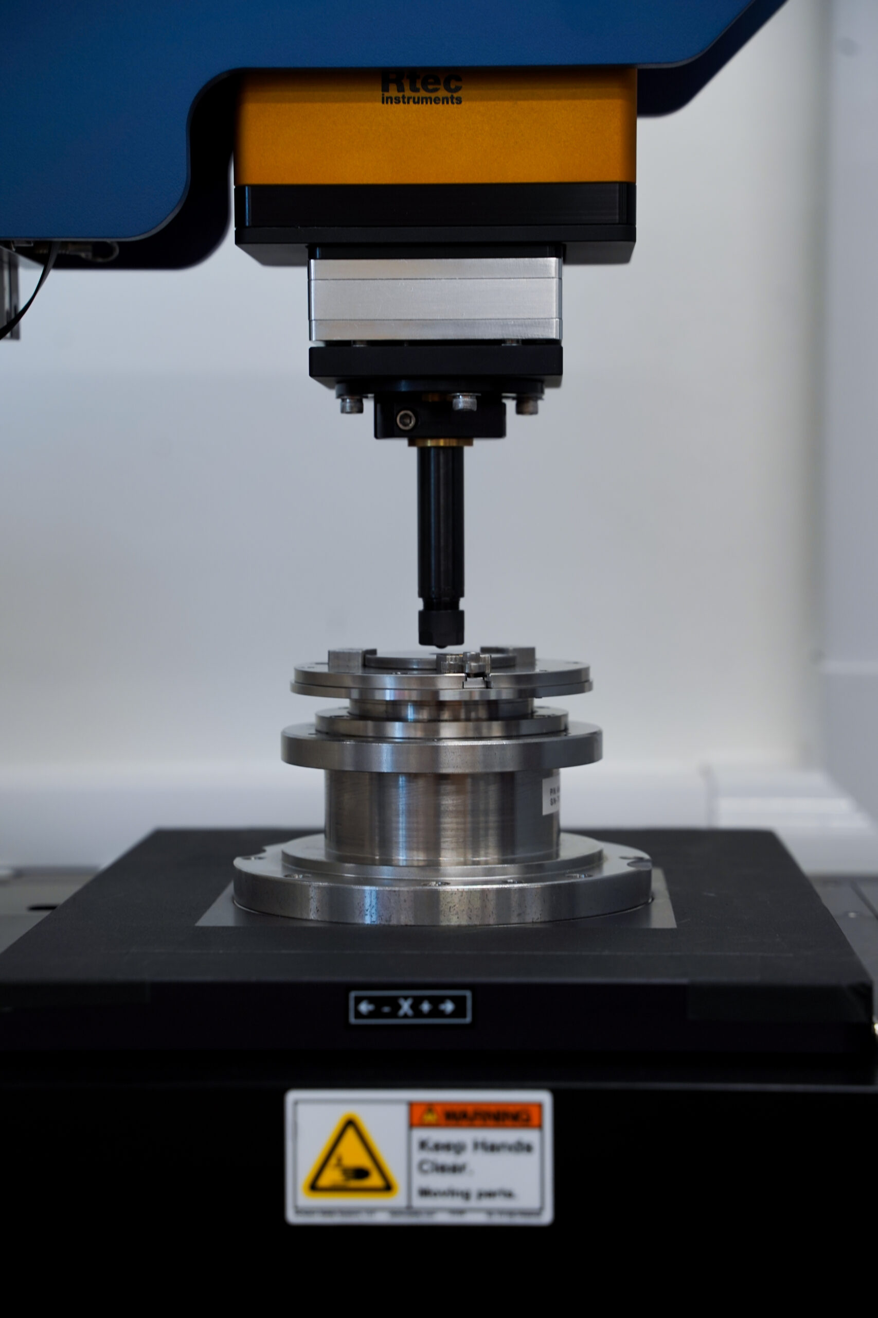 Photo of a tribometer